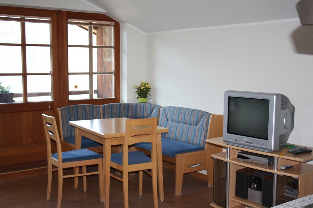 Haus Bachmann Apartment Assling Phòng bức ảnh